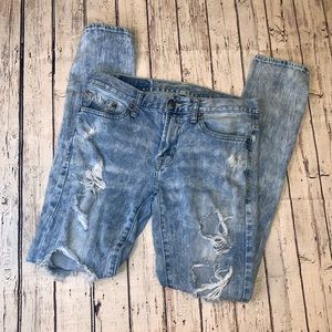 American Eagle skinny light wash distressed jeans